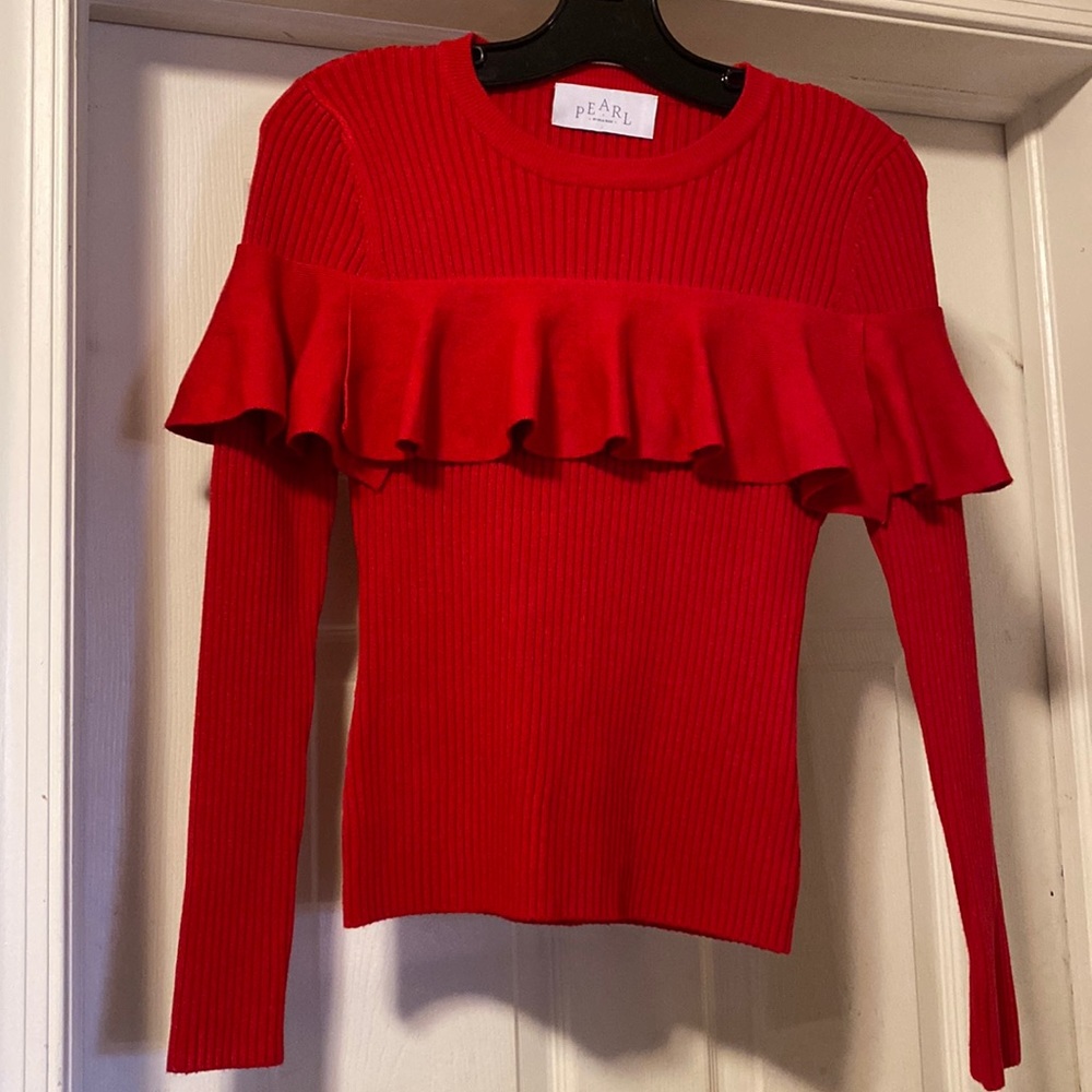 New PEARL by Lela Rose thick textured red ribbed sweater with all around ruffle.